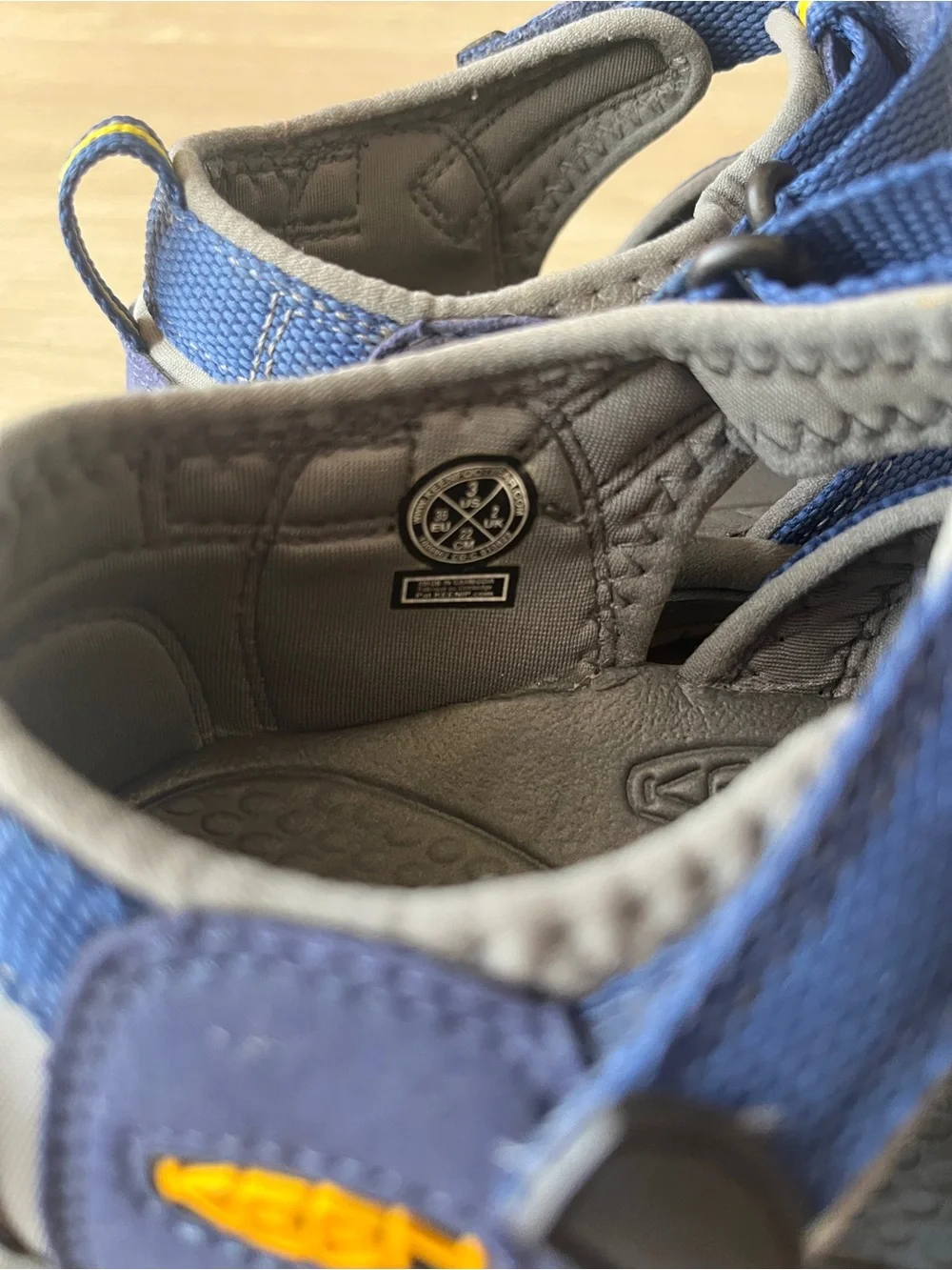 Keens sandals size 3